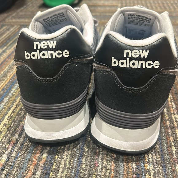 New Balance 574 Size 10 - Picture 4 of 5